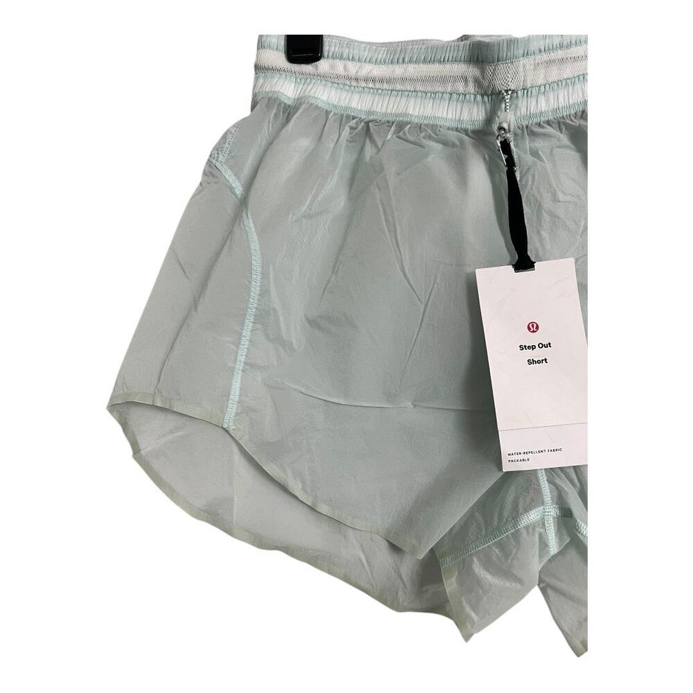 Lululemon Step out Short NWT 3" inseam size 8 Wind Running Athleisure Athletic - Picture 3 of 13